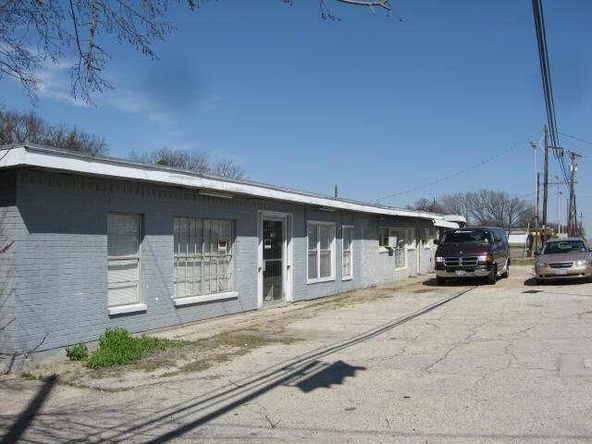 1104 W Ennis Ave, Ennis, TX 75119